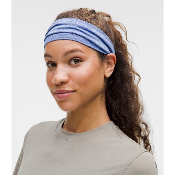 Lululemon Metal Vent Tech Seamless Wide Headband Colbat/Lavander O/S - Picture 3 of 7